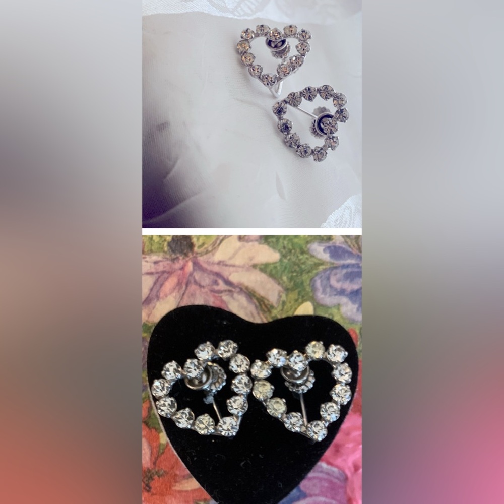 Krementz vintage  Heart-Shaped Silver Crystal Screwback vintage earrings